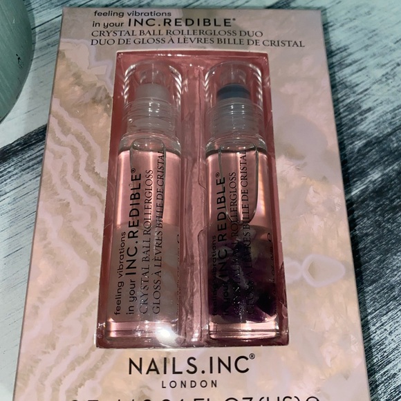 Nails inc Crystal Ball Rollergloss Duo - Picture 2 of 3